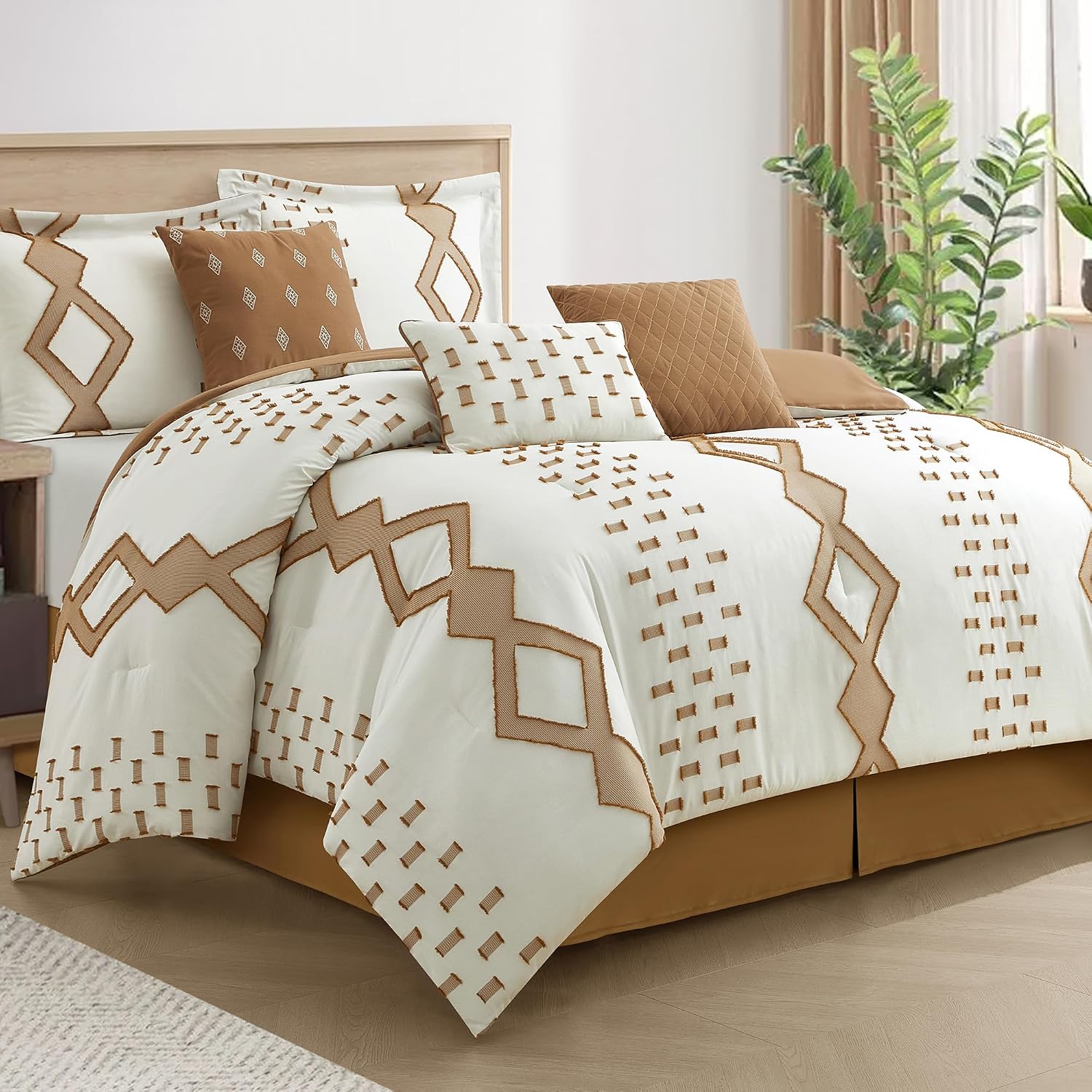 LANCO MODERN LIFESTYLE 7 Piece Taupe and White Comforter Set, King, Boho Home Decor, Geometric Clip Pattern Bedding Set for All Seasons, Bed in a Bag, Bedskirt, Shams and Decorative Pillows