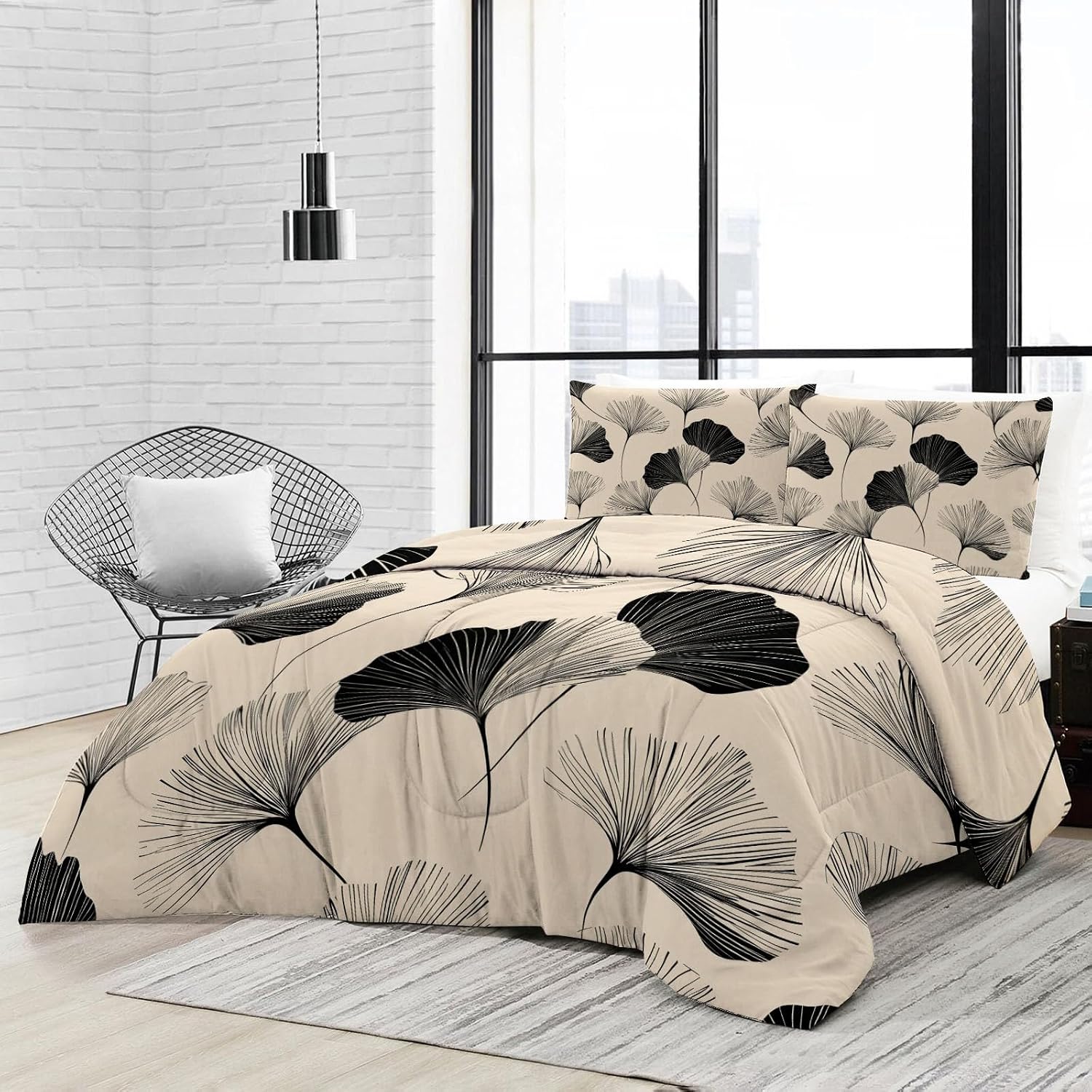 Comforter Set King with 2 Pillowcase, Hand Drawn Graffiti Ginkgo Leaves 3 Pcs Quilted Bedding for Kids and Adults, Soft Fluffy Breathable Microfiber Beige Comforter for Bedroom Decor