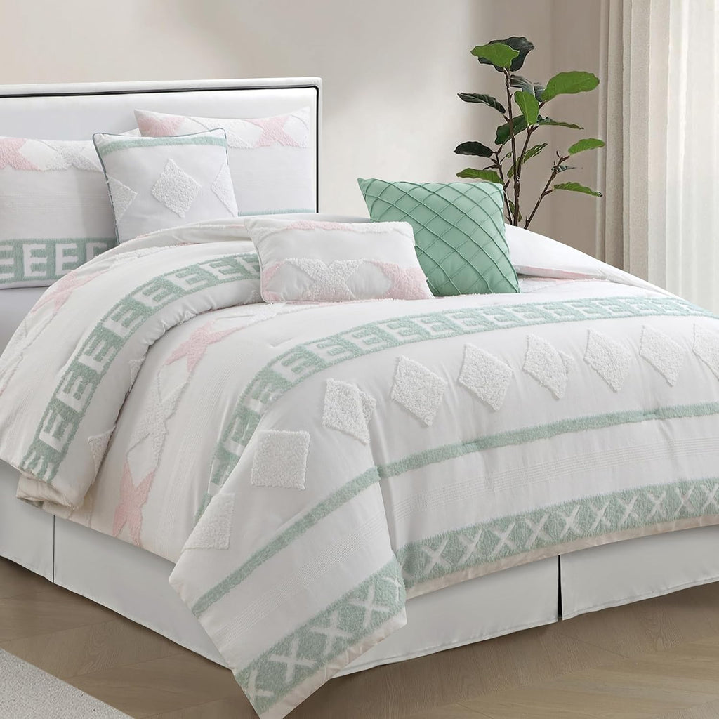 LANCO MODERN LIFESTYLE 7 Piece White Green Comforter Set, California King, Boho Home Decor, Geometric Clip Pattern Bedding Set for All Seasons, Bed in a Bag, Bedskirt, Shams and Decorative Pillows