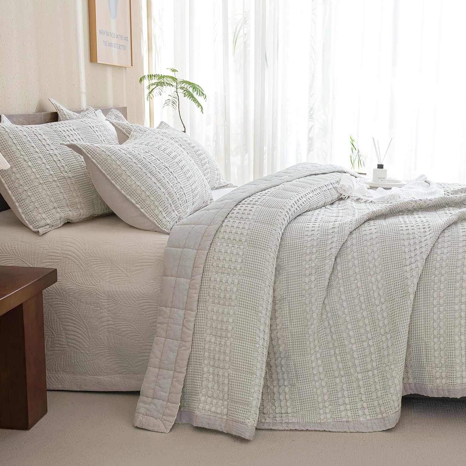CozyTide Oversized Queen Bedspread(102'x118'),100% Cotton Waffle Khaki Lightweight Bedspreads & Coverlets Ultra Soft Farmhouse Oversized Queen Quilt Bedding Set for All Season