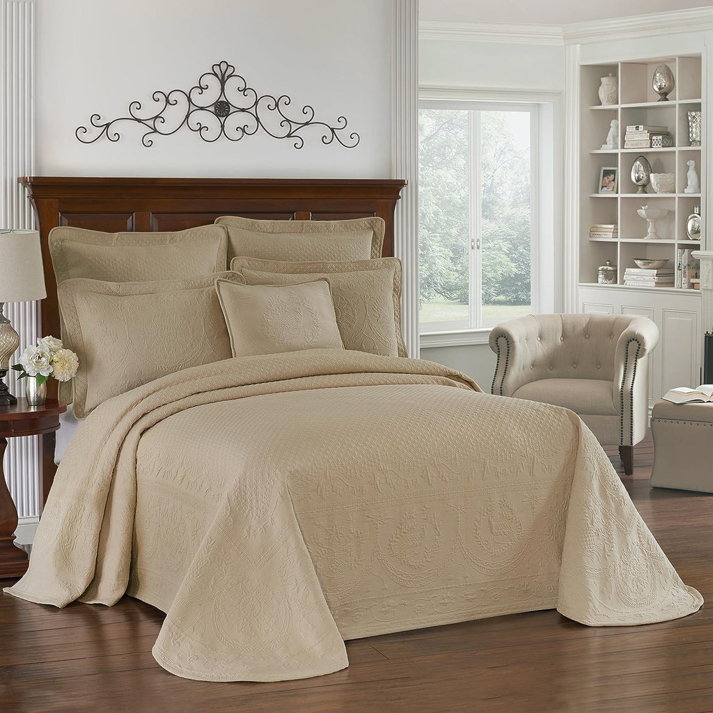 King Charles Modern Farmhouse Floral Matelasse Bedspread, 100% Cotton Breathable Bedding, King/CalKing, Birch