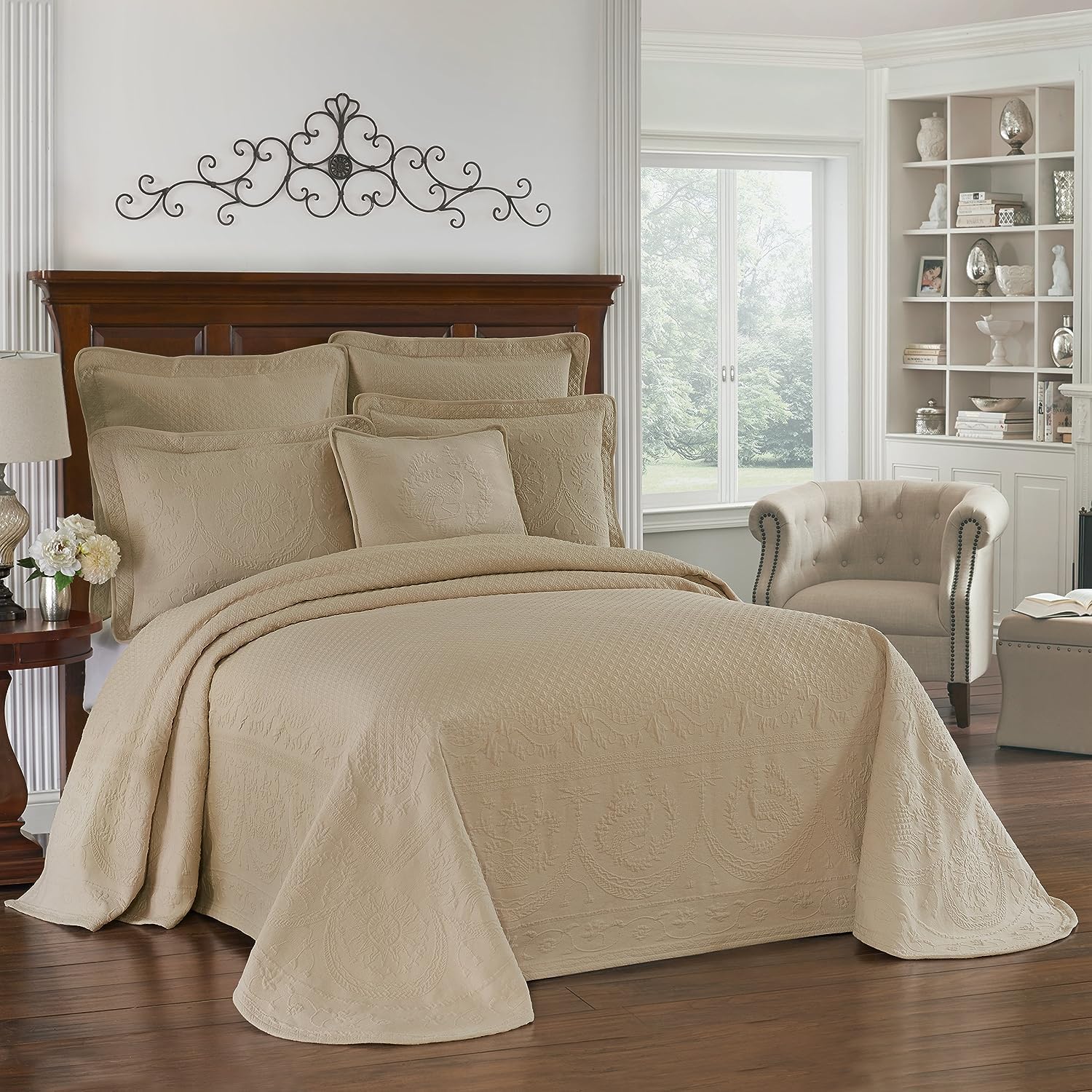 King Charles Modern Farmhouse Floral Matelasse Bedspread, 100% Cotton Breathable Bedding, King/CalKing, Birch