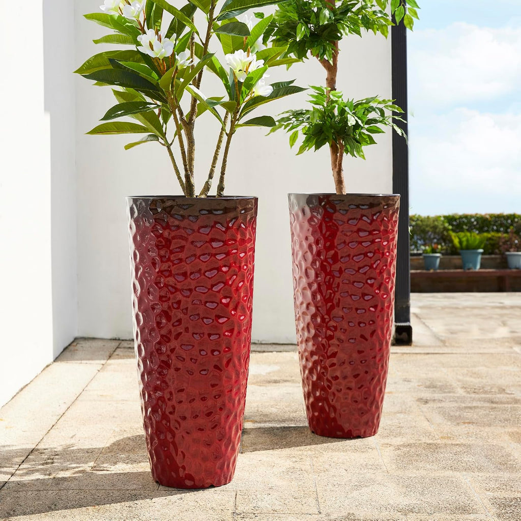 Glitzhome 31' H Large Plastic Tall Planters,Set of 2 Honeycomb Textured Gradient Red Tall Plant Pots with Drainage Holes,Oversized Planters Flower Pots for Indoor Outdoor Front Porch Patio
