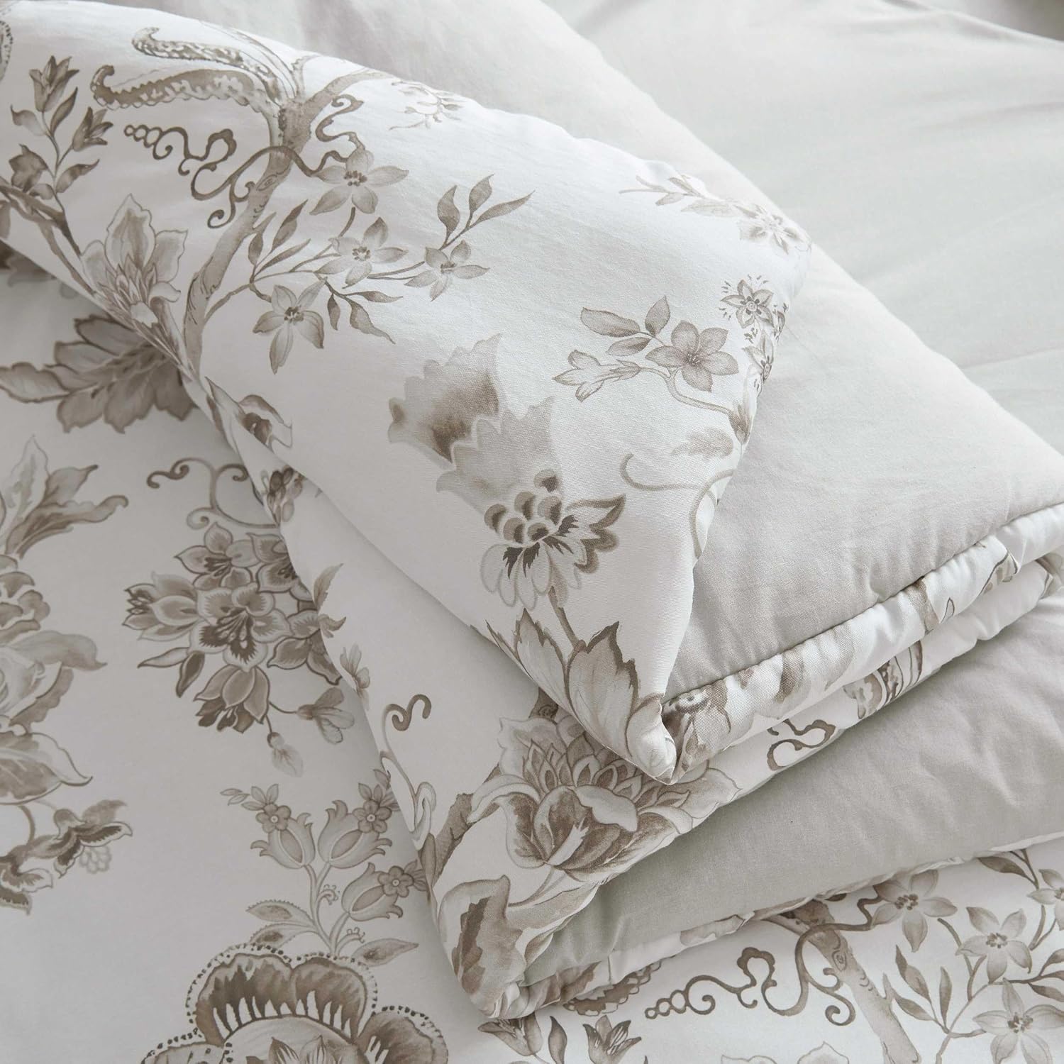 Martha Stewart - Queen Duvet Cover Set, Smooth Sateen Front with Subtle Sheen & Lightweight Cotton Percale Reverse, 3 Piece Bed Set with Matching Pillowcases (Avery Floral Grey)