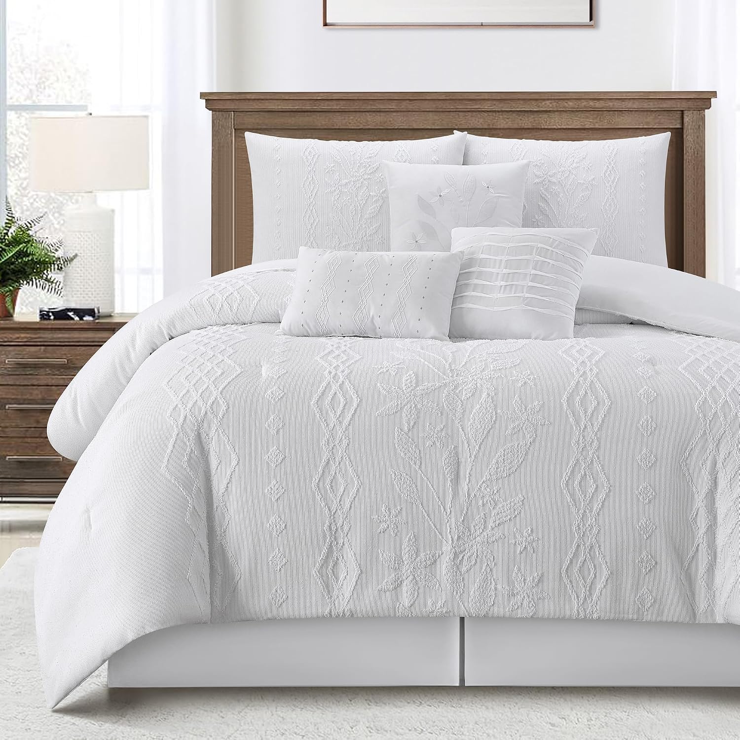 LANCO MODERN LIFESTYLE White Comforter Set, King Size, 7 Pieces Jacquard Boho Bedding Set for All Seasons, Ultra Soft and Fluffy, Matching Pilllow Shams, Bedskirt and Decor Pillows