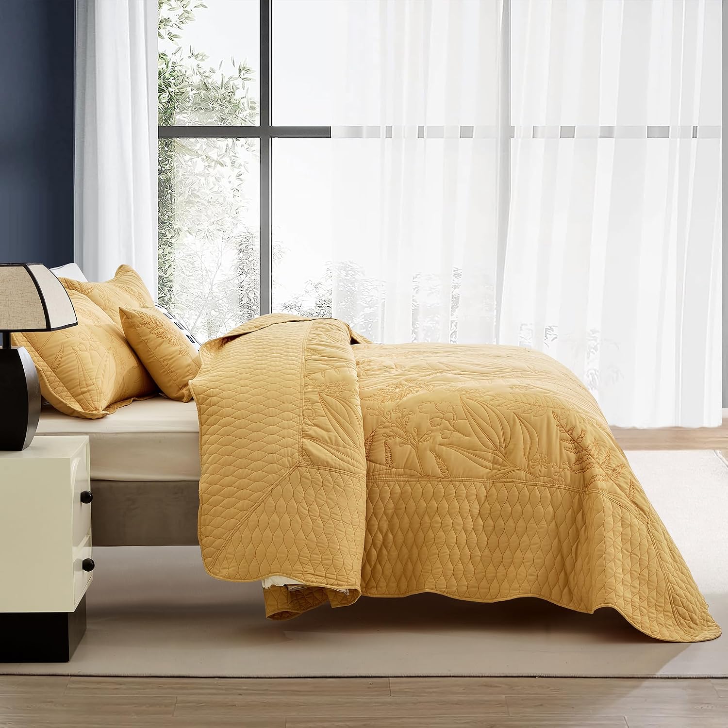 DaisyHuang Botanical Oversized Bedspread King Size - Leaves Pattern Stitching Quilt Set - Elegant & Fresh Style Bedding Coverlets, Reversible, Lightweight, 5 Piece, Honey Gold