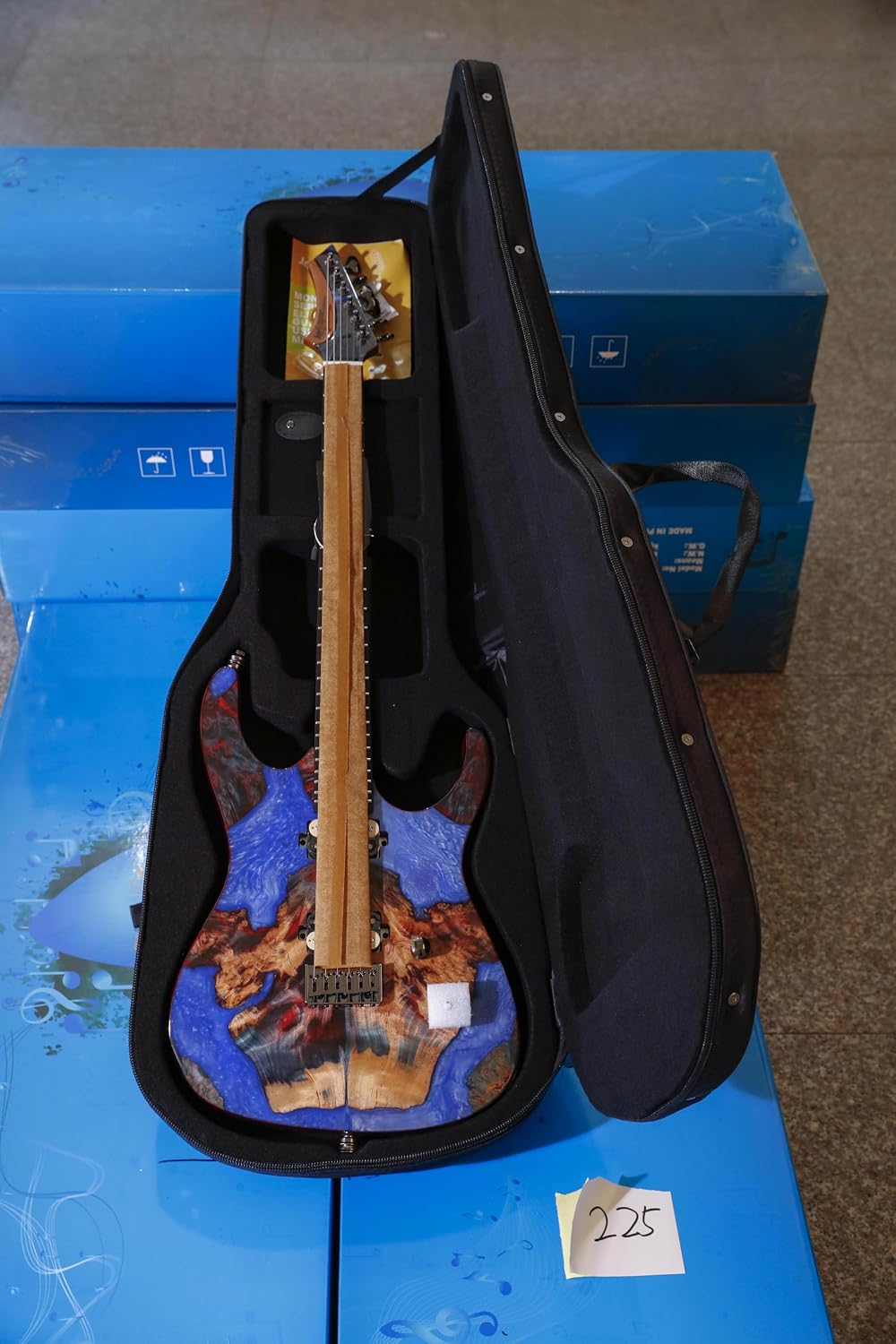 Leo Jaymz Electric Guitar Monsoon Deluxe Series, Reverse Headstock, Burl Top, Mahogany Body, Roasted Maple Neck, Rosewood Fretboard, Case and Capo(BC-2003-225)