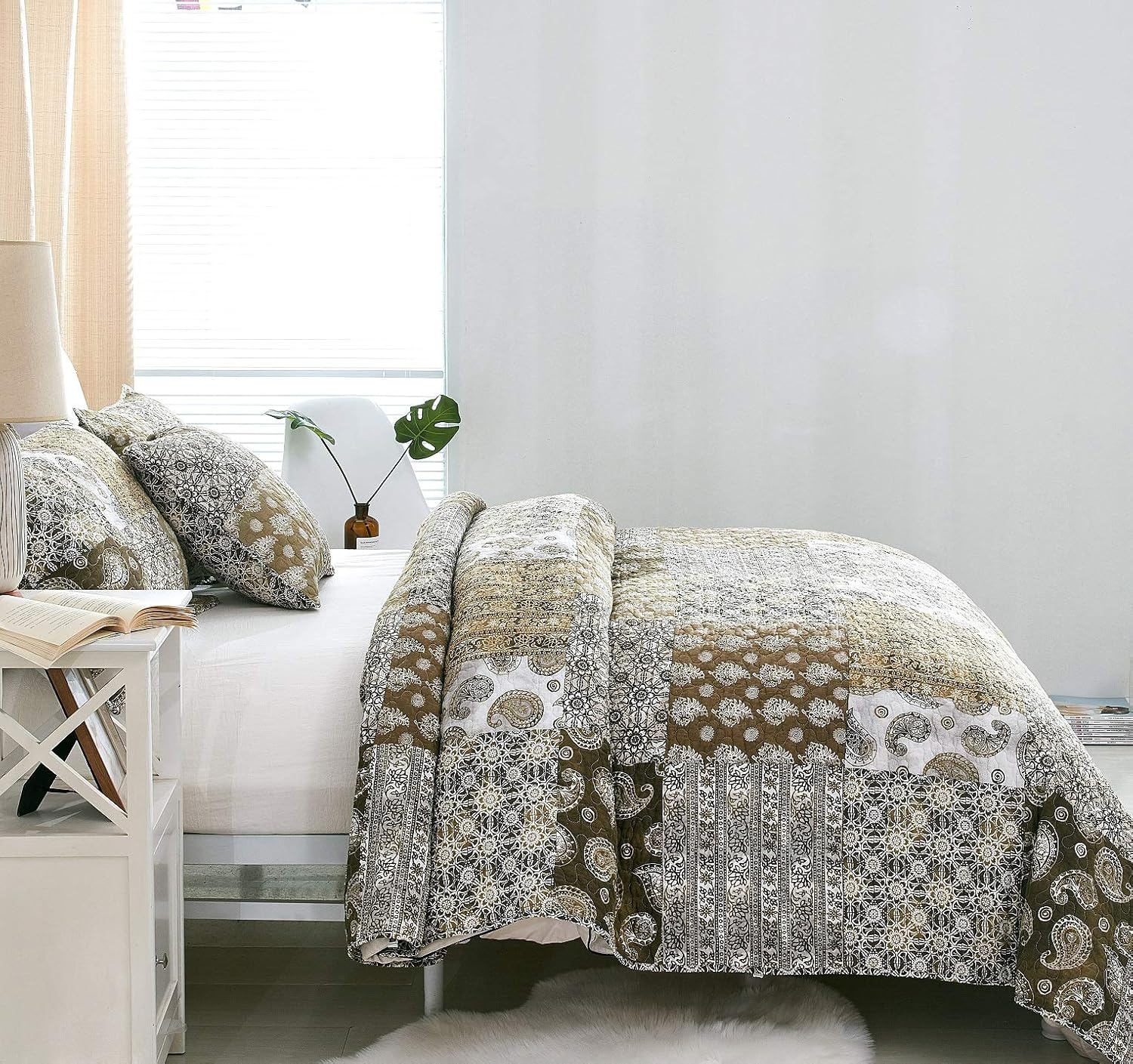 DaDa Bedding Bohemian Cotton Real Patchwork Floral Quilt Bedspread - Moroccan Dreams Filigree Paisley Olive Green Brown - Reversible Multi-Colorful Rustic Quilted Coverlet Set - Twin - 2-Pieces