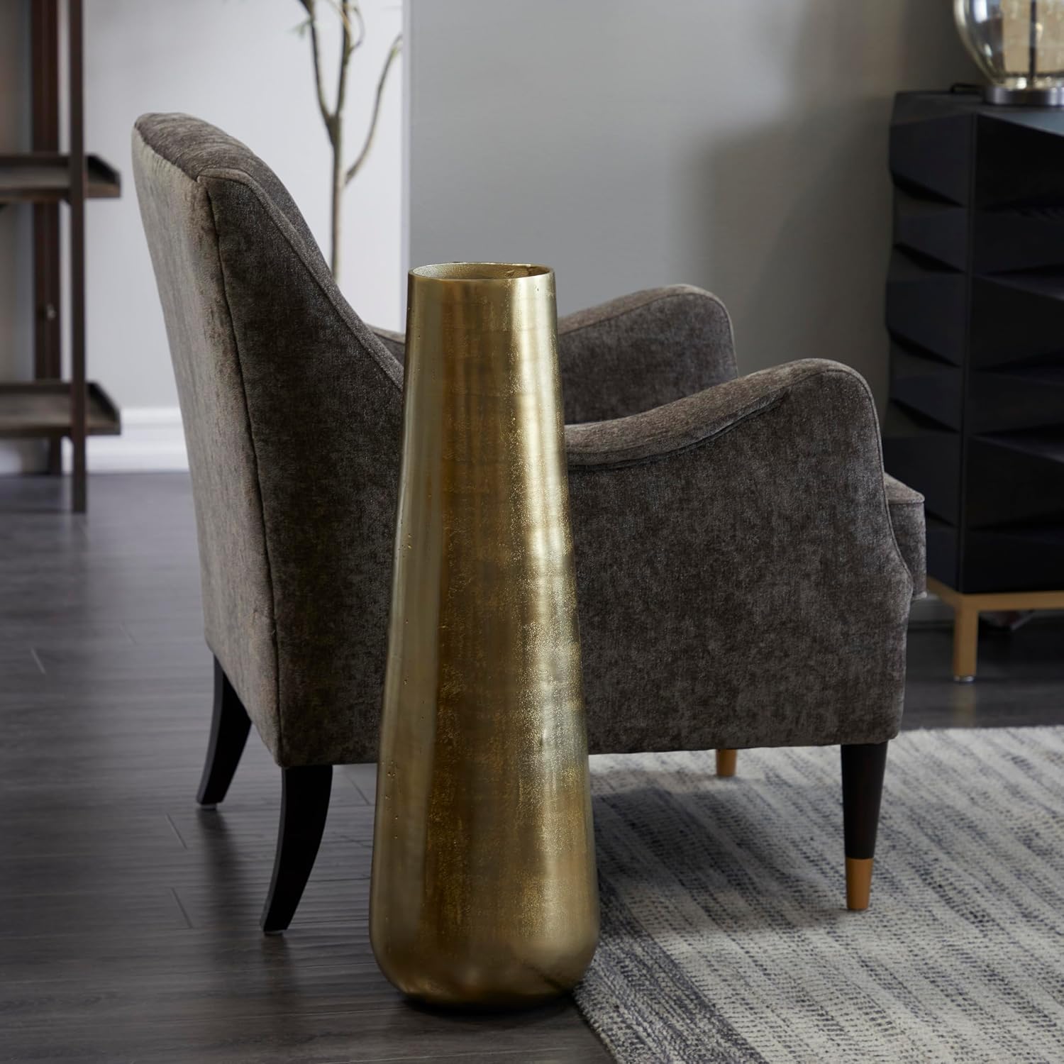 Deco 79 Aluminum Metal Decorative Vase Centerpiece Vase, Flower Vase for Home Decoration 9' x 9' x 31', Gold