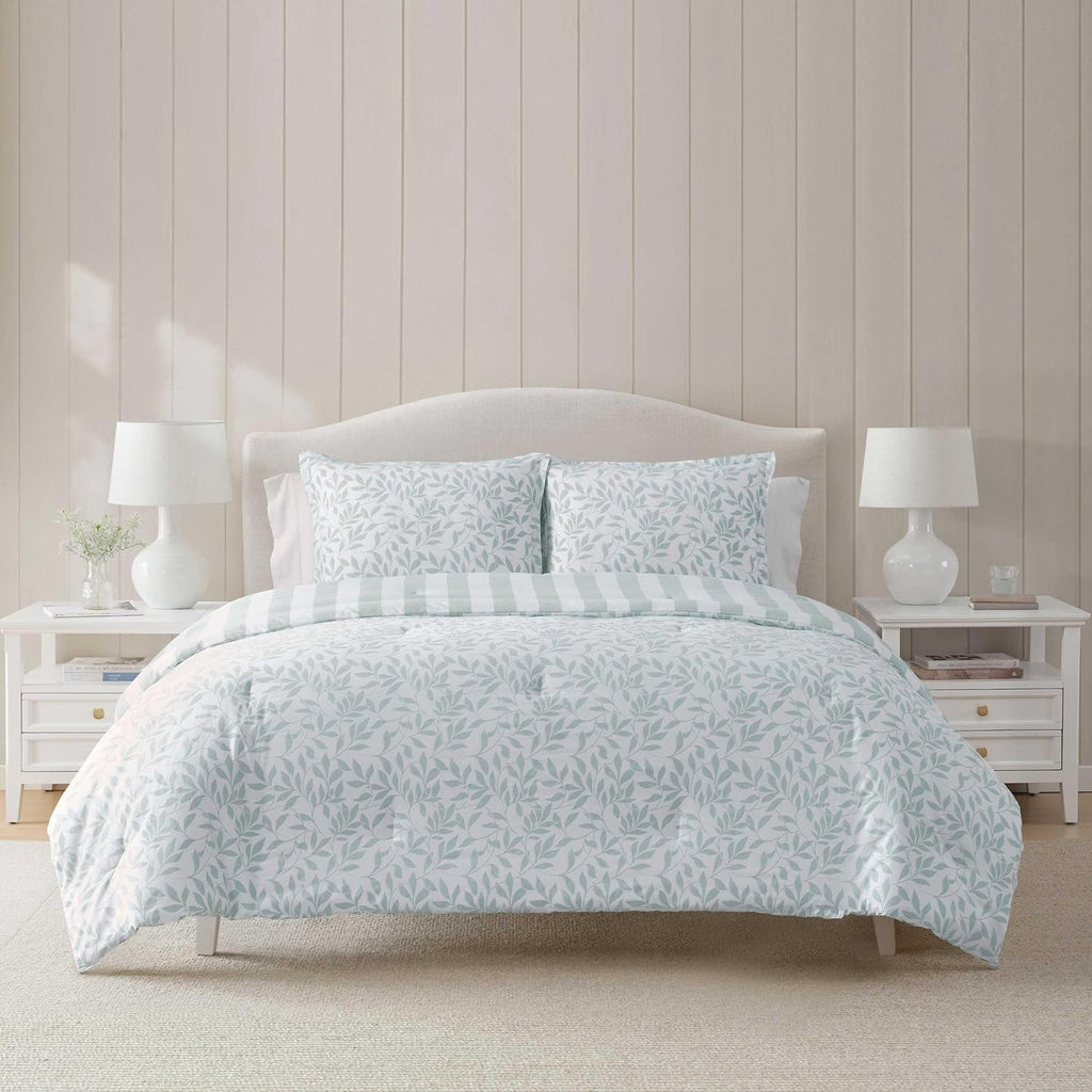Martha Stewart - King Duvet Cover Set, 100% Naturally Soft & Breathable Cotton Bedding, Lightweight for Year Round Comfort, 3 Piece Bed Set with Matching Pillowcases (Copper Vines Blue)