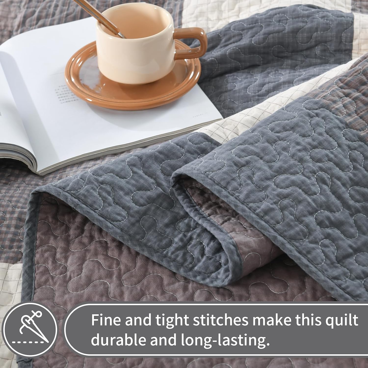 KALOOLA Farmhouse Quilt King Size - 100% Cotton Lightweight Quilted Bedding Set 3 Pcs, Cottage Printed Plaid Bedspread with 2 Pillow Shams, Reversible Bed Coverlet for All Season, Gray/Brown/Beige