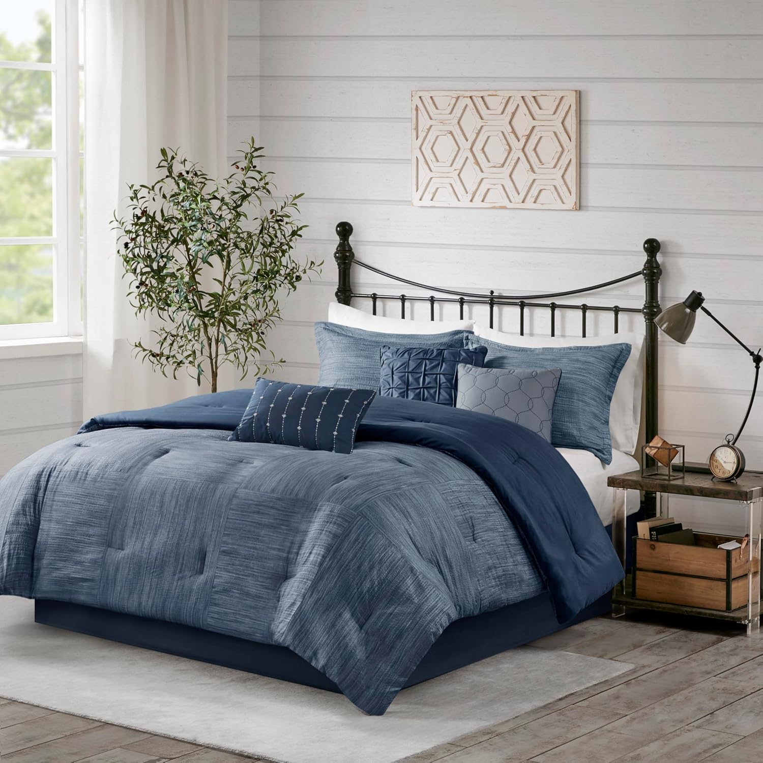Madison Park Walter Comforter - Luxe Seersucker Print Design, All Season Down Alternative Bedding, Matching Shams, Bedskirt, Decorative Pillows, Navy Cal King(104'x92') 7 Piece