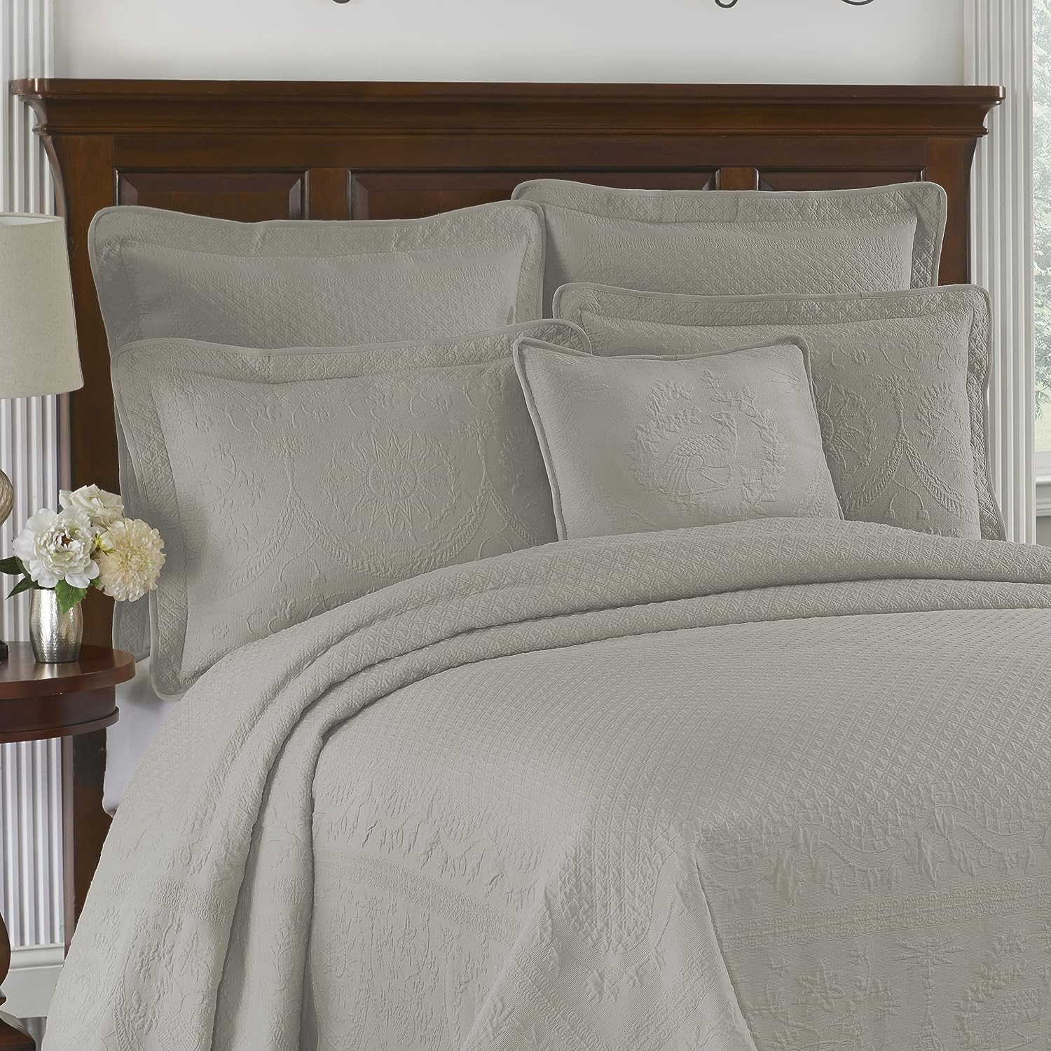 King Charles Modern Farmhouse Floral Matelasse Bedspread, 100% Cotton Breathable Bedding, Full/Queen, Grey