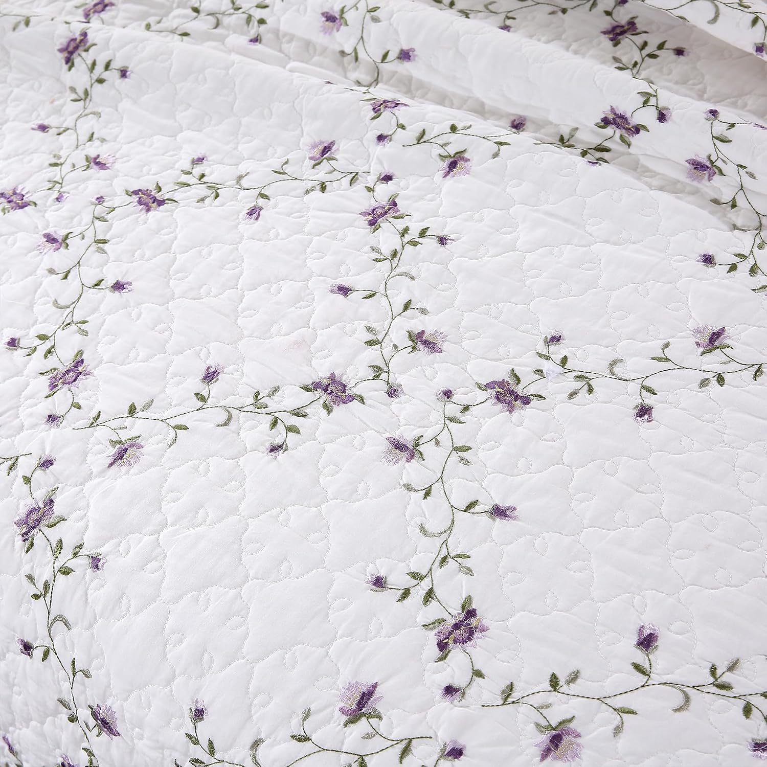 Quilt Set Purple Floral 3D Embroidery Pattern 3 PCS 100% Cotton Reversible Quilted Embroidered Decorative Bedspreads Coverlet Set, Lightweight &Soft Full Size White Bedding Coverlet for All Season