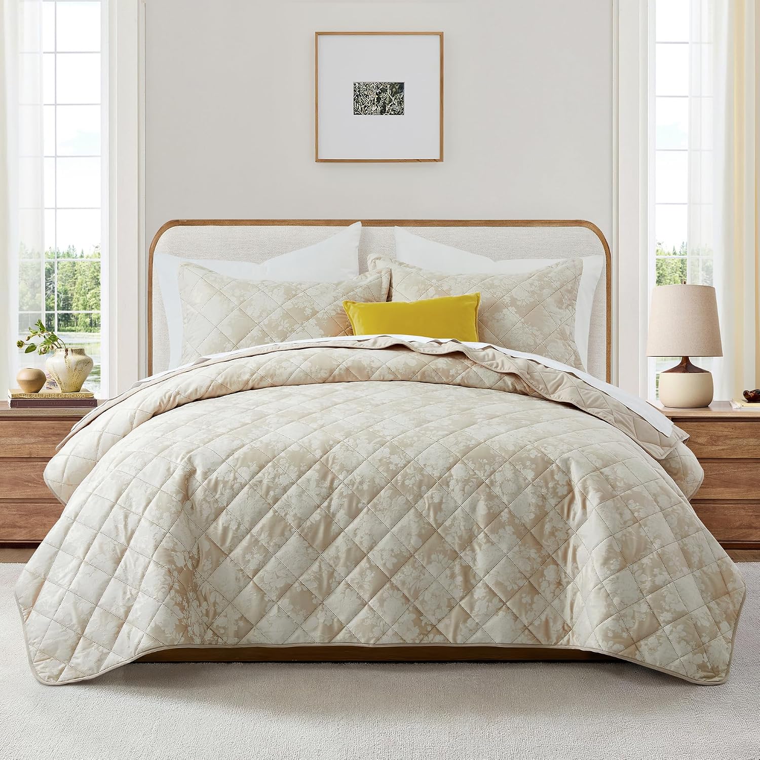 IR Imperial Rooms Velvet King Quilt Size Comforter Bedding Set 3 Pcs - (106'x96') Bedspread Coverlet + 2 Pillow Shams (20'x36'+2') All-Season Quilt Lightweight Diamond Pattern (Beige)