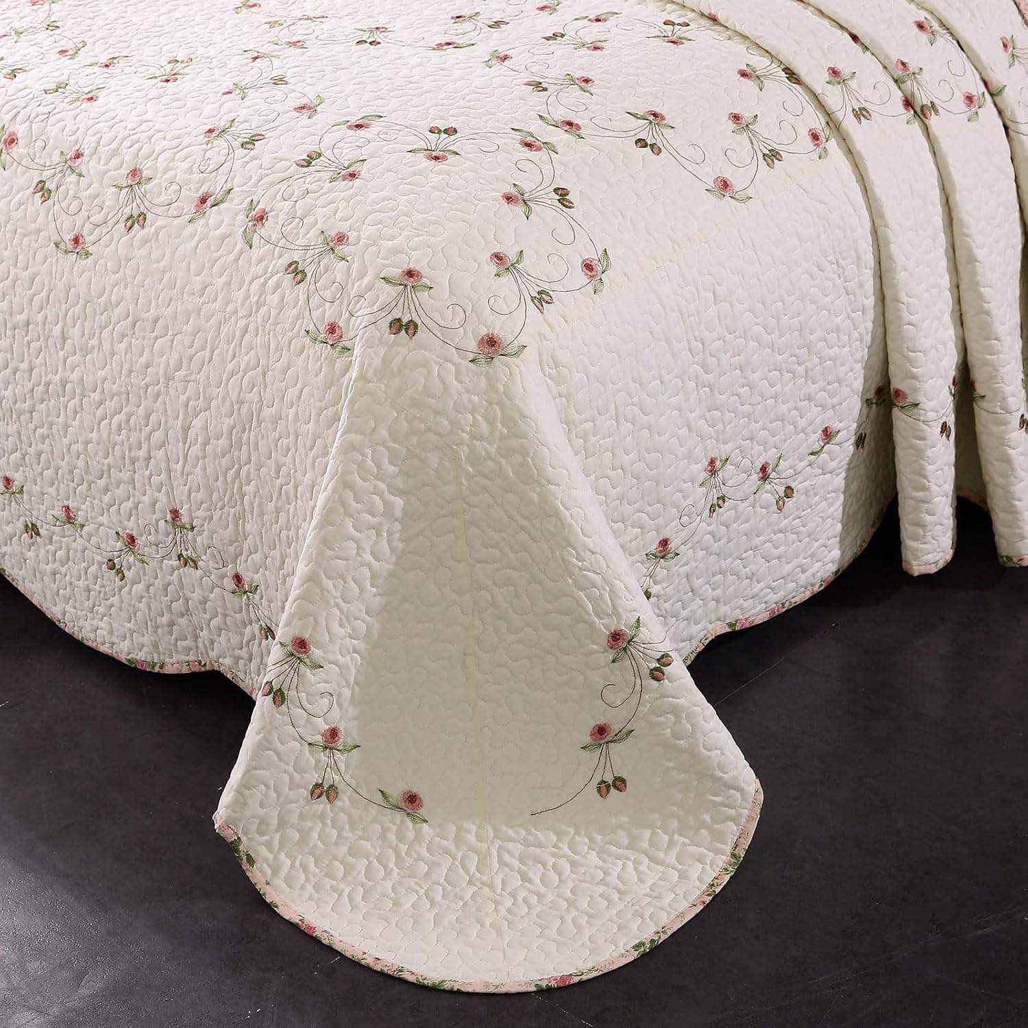 Quilt Set Floral Leaves 3D Embroidery Pattern 3 PCS Cotton Reversible Quilted Embroidered Decorative Bedspreads Coverlet Set, Lightweight &Soft Queen Size Beige Bedding Coverlet for All Season