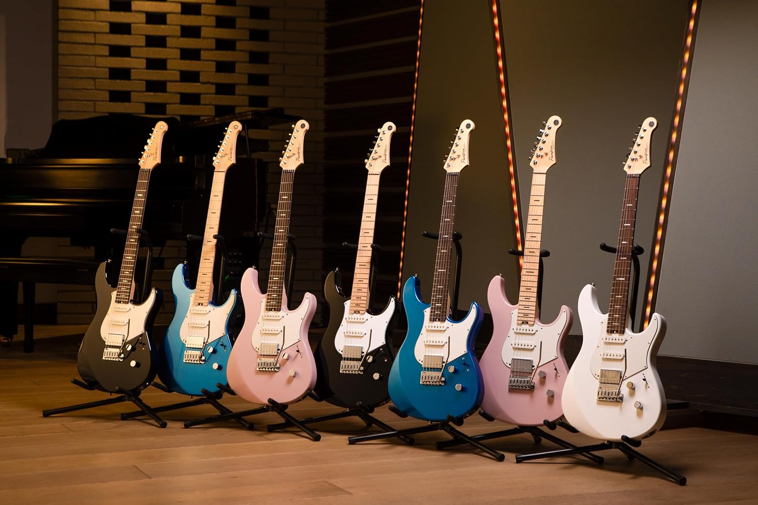 Yamaha Pacifica Standard Plus Electric Guitar Maple Fingerboard With Gig Bag, Sparkle Blue