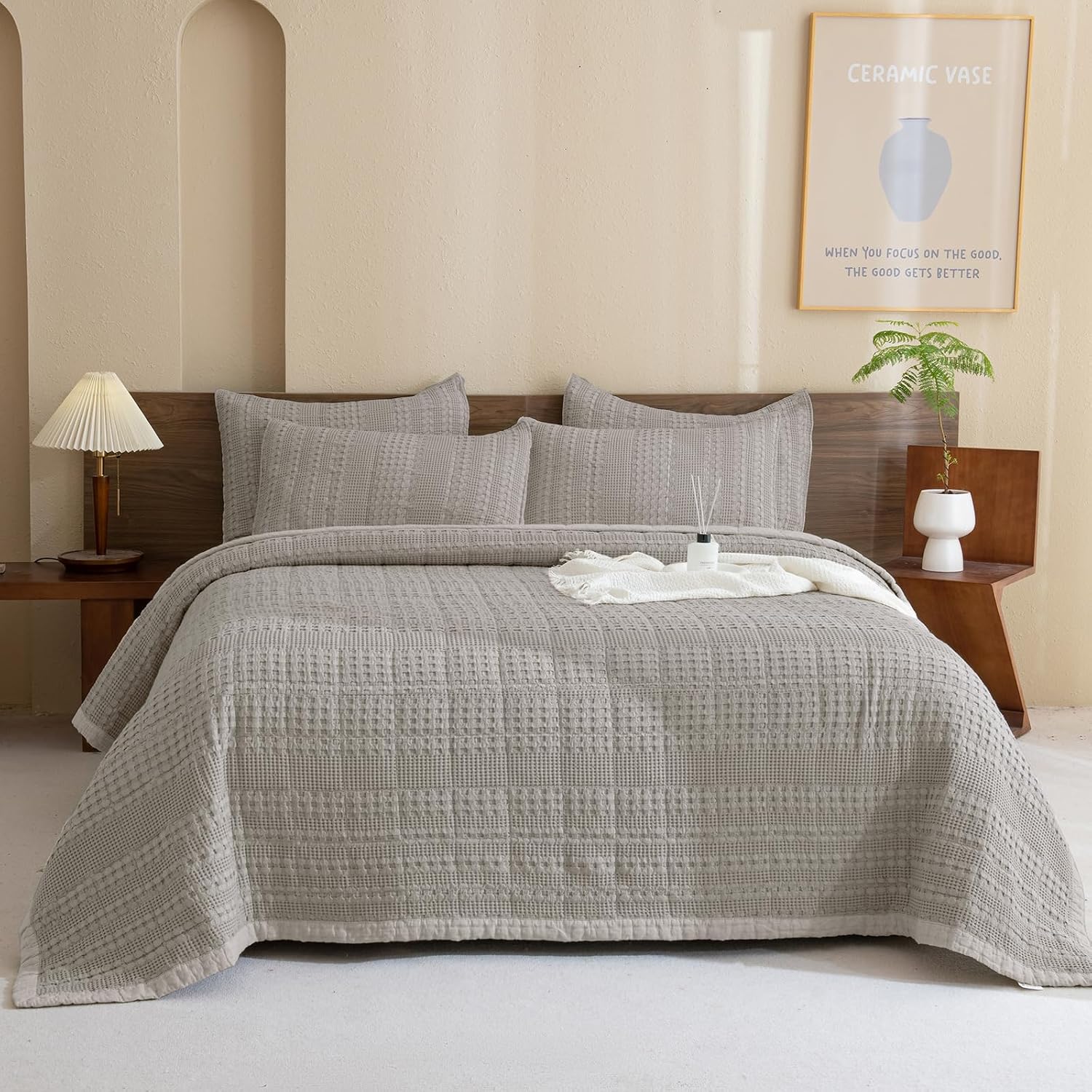 Sanracie Oversized King Quilt (120'x120'), Cotton Dark Khaki Waffle Weave Quilt Sets 3Pcs Lightweight Breathable Quilt Bedding Set Luxury Soft Bedding Coverlet for All Seasons