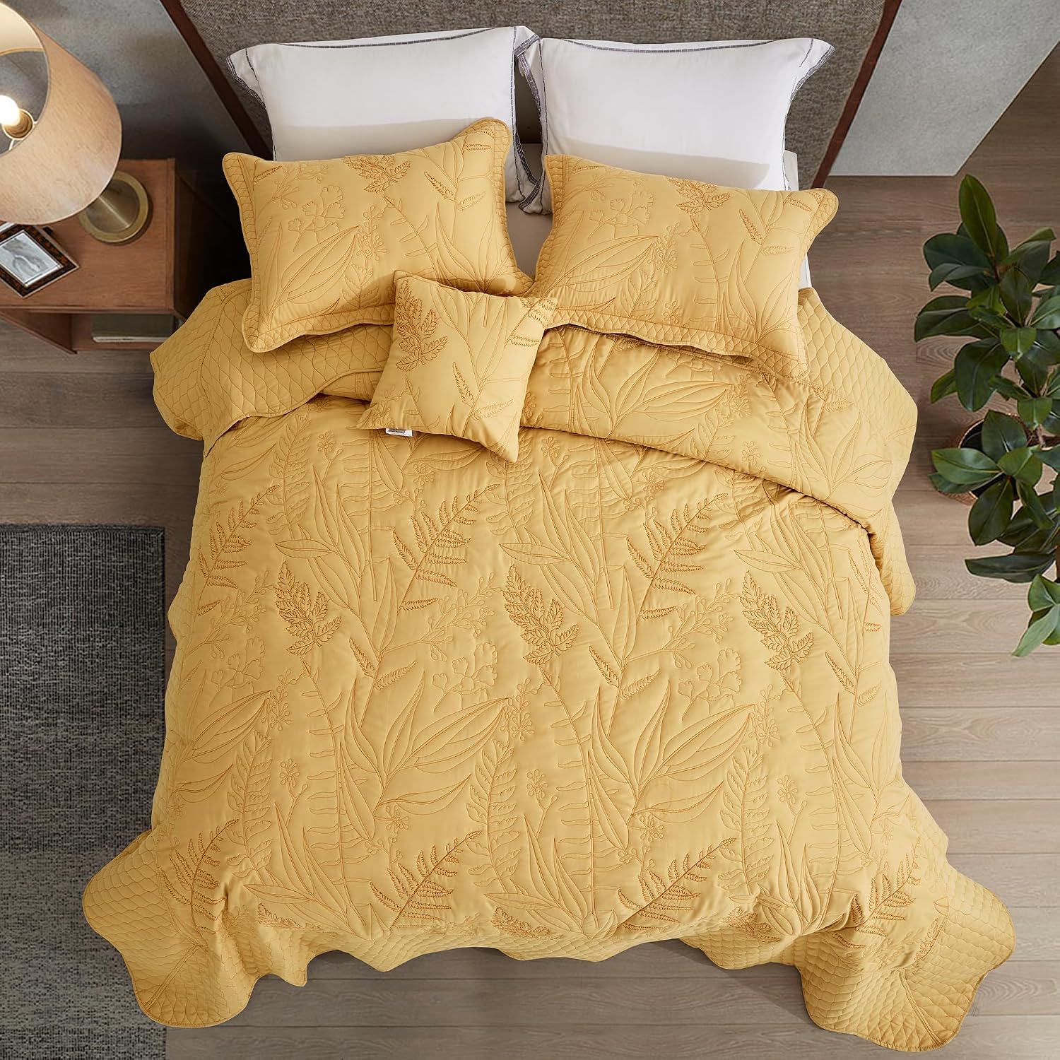DaisyHuang Botanical Oversized Bedspread King Size - Leaves Pattern Stitching Quilt Set - Elegant & Fresh Style Bedding Coverlets, Reversible, Lightweight, 5 Piece, Honey Gold