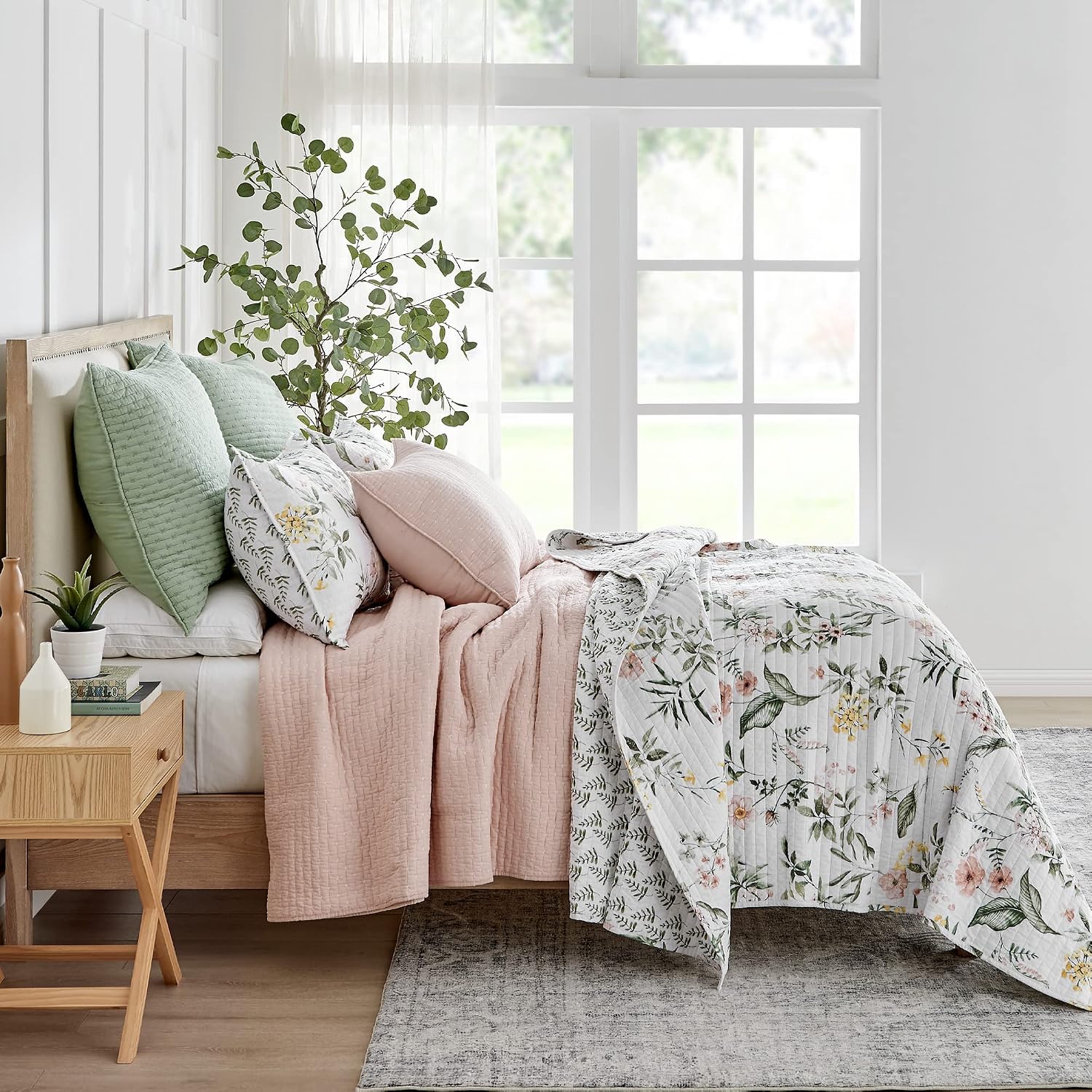 Levtex Home Viviana Reversible Twin XL/Twin Quilt Set (68x86in) with 1 Pillow Sham (26x20in) - Floral - Blush, Green, White - 100% Cotton Twin Size Quilt Bedding Set - Lightweight, Soft, Pre-Washed