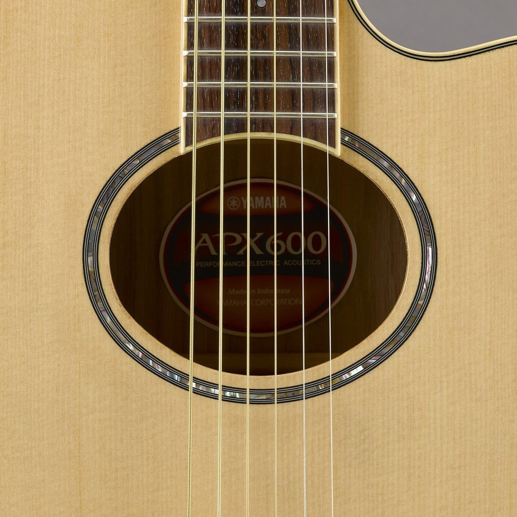Yamaha APX600 NA Thin Body Acoustic-Electric Guitar, Natural