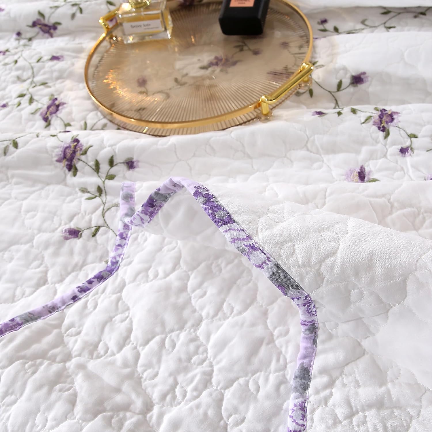 Quilt Set Purple Floral 3D Embroidery Pattern 3 PCS 100% Cotton Reversible Quilted Embroidered Decorative Bedspreads Coverlet Set, Lightweight &Soft Full Size White Bedding Coverlet for All Season