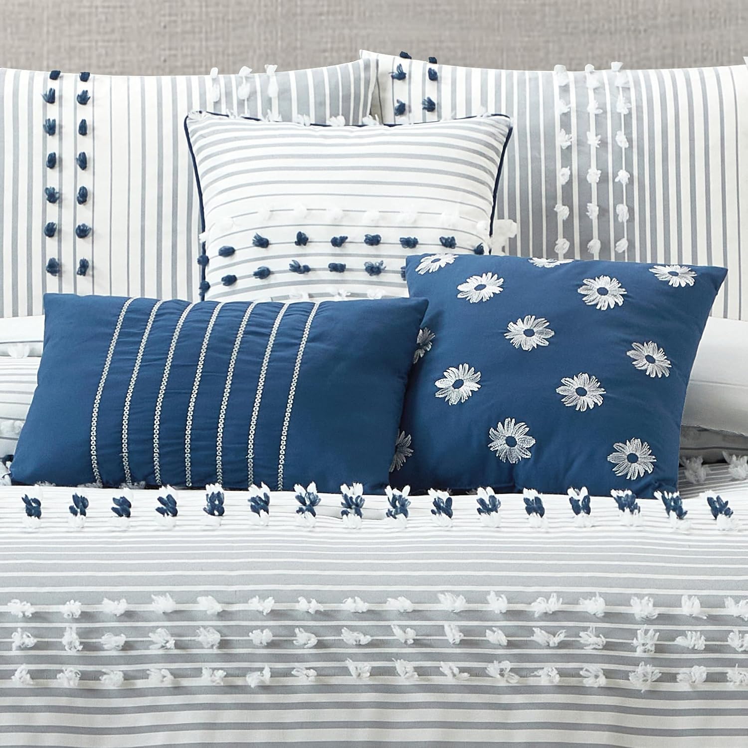 LANCO MODERN LIFESTYLE King Comforter Set, Blue, Jaquard Clip Striped Design, Elegant Soft 7 Pieces Bedding Set for All Seasons, Matching Bedskirt, Pillow Shams and Decor Pillows