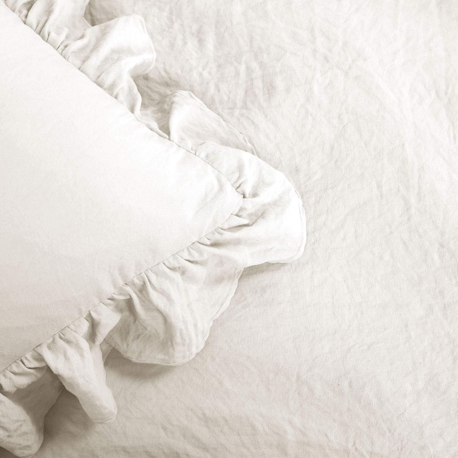 Lush Decor - Comforter Set, Soft Ruffled Bedding with Matching Sham, Cozy Essentials, Elegant Bedroom Decor (Reyna White, Twin XL)