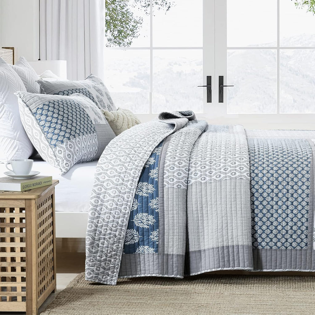 Y-PLWOMEN King Size Quilt, 100% Cotton Lightweight Soft King Quilt, Blue Grey White Quilted Bedspread, Patchwork Reversible Quilt Bedding Set All Season, 3-Pieces1