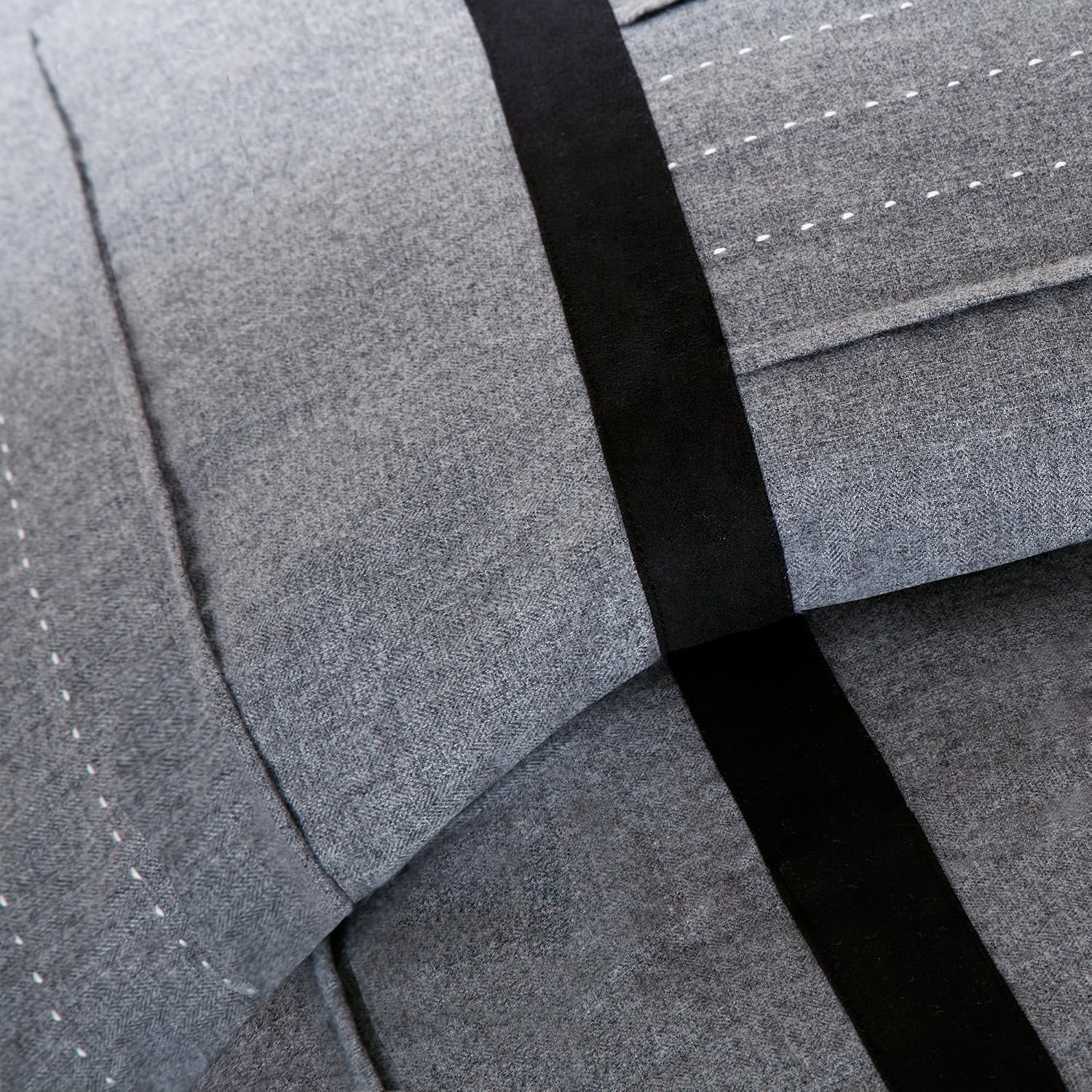 Madison Park Cozy Comforter Set Casual Blocks Design All Season, Matching Bed Skirt, Decorative Pillows, Cal King(104'x92'), Bridgeport Herringbone, Black Dark Grey, 7 Piece