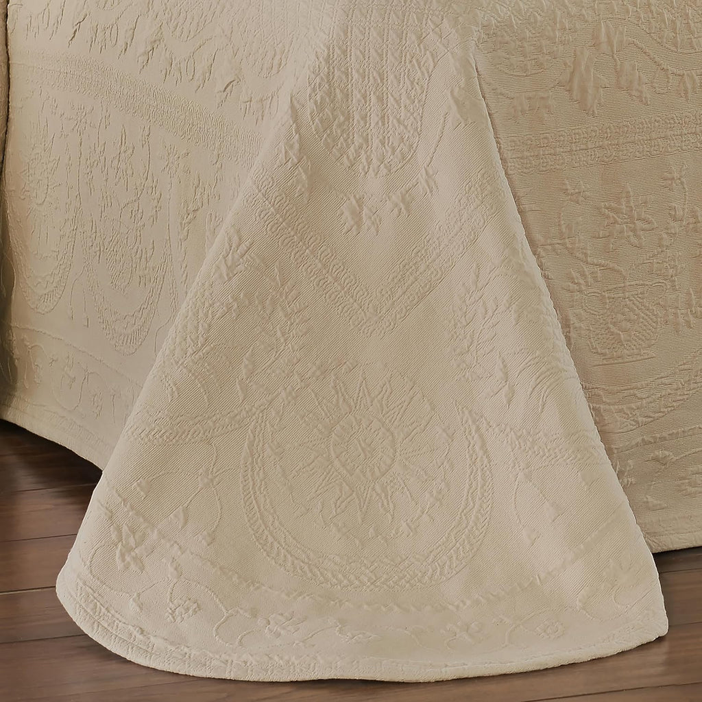 King Charles Modern Farmhouse Floral Matelasse Bedspread, 100% Cotton Breathable Bedding, King/CalKing, Birch