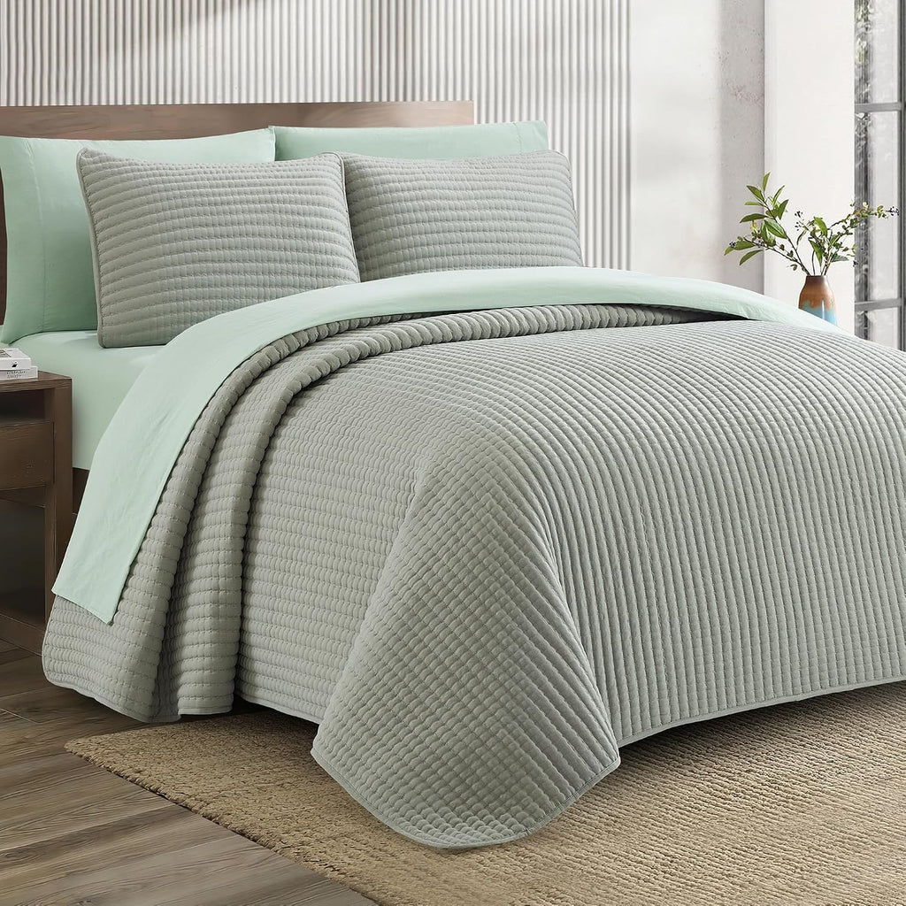 LANCO MODERN LIFESTYLE 7 Piece King Quilt Set, Sage, Microfiber Solid Striped Bedding Set, Soft and Luxury Bed in a Bag, Includes Quilt, Pillow Shams, Flat Sheet, Fitted Sheet, and Pillowcases