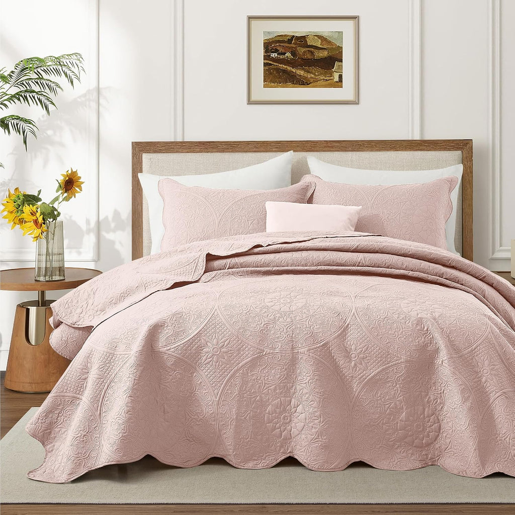 MOONLIGHT20015 10 Pack Twin Quilt Bedding Set (68' x 86') - Bulk Wholesale for Hotels, Guest Bedroom & Airbnbs - Lightweight Microfiber Reversible Floral Embossed Quilts Bedspreads (Peach)