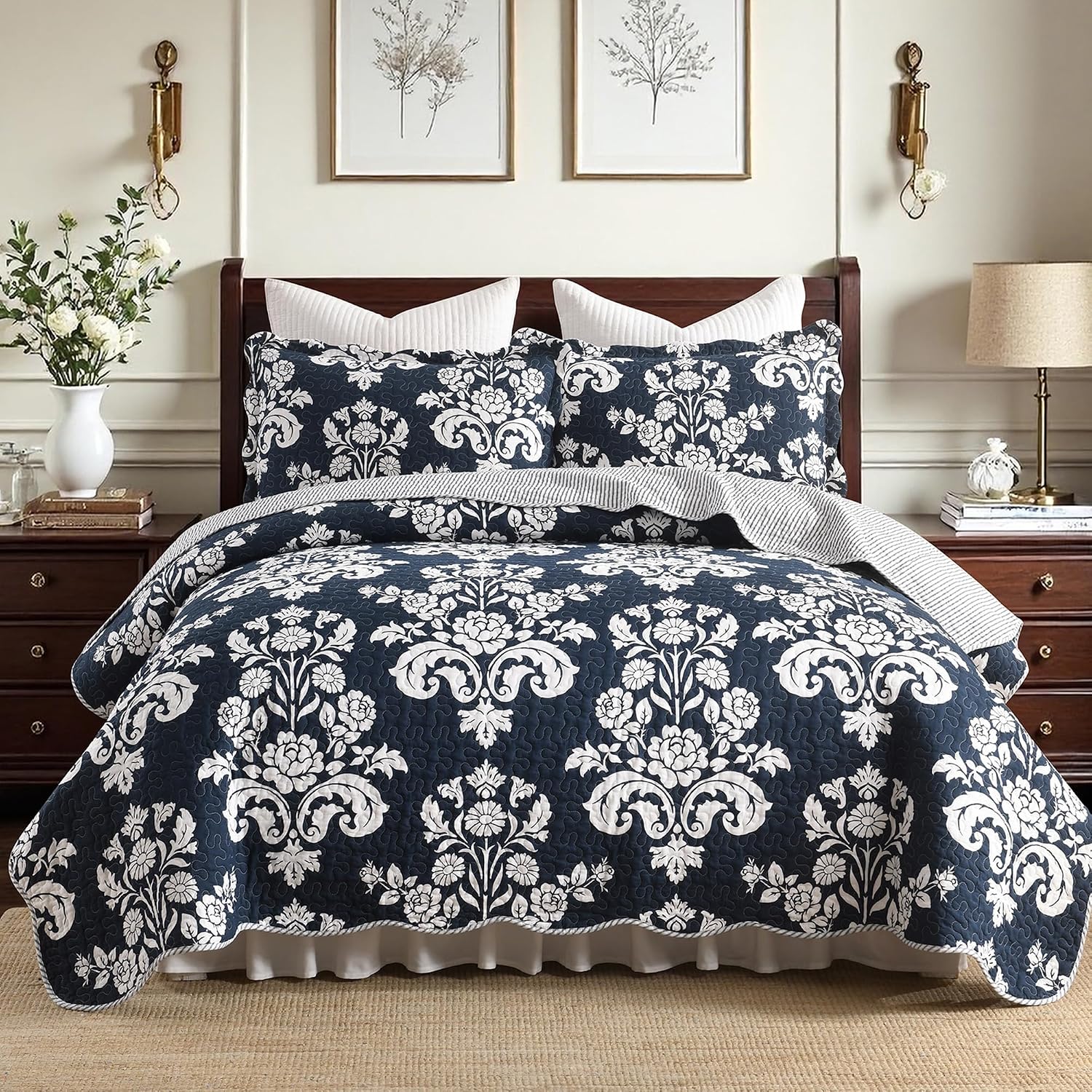 King Size Quilt Set, 100% Cotton Navy Blue Quilted Bedspread Set, Navy Blue White Floral Pattern Farmhouse Reversible Quilt Bedding Set for All Season, 3-Piece Quilt Set