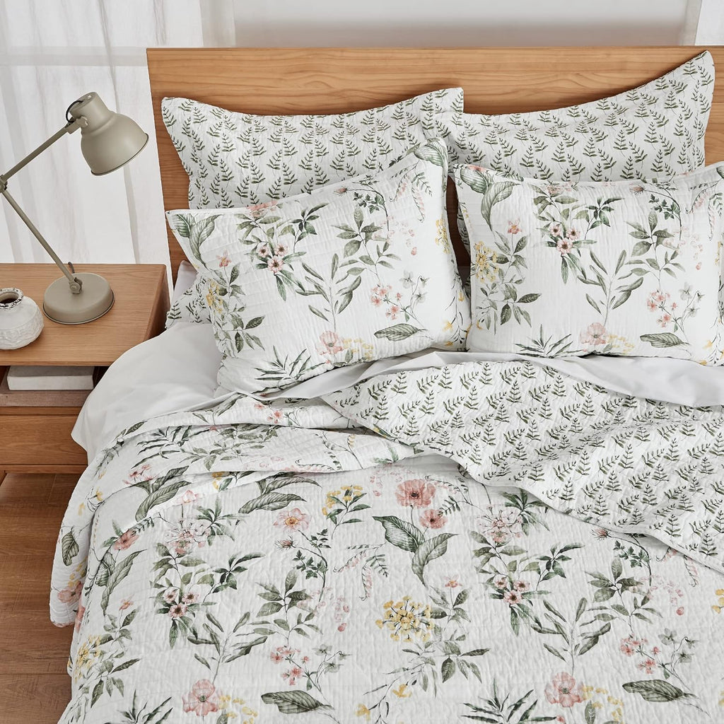 Levtex Home Viviana Reversible Twin XL/Twin Quilt Set (68x86in) with 1 Pillow Sham (26x20in) - Floral - Blush, Green, White - 100% Cotton Twin Size Quilt Bedding Set - Lightweight, Soft, Pre-Washed