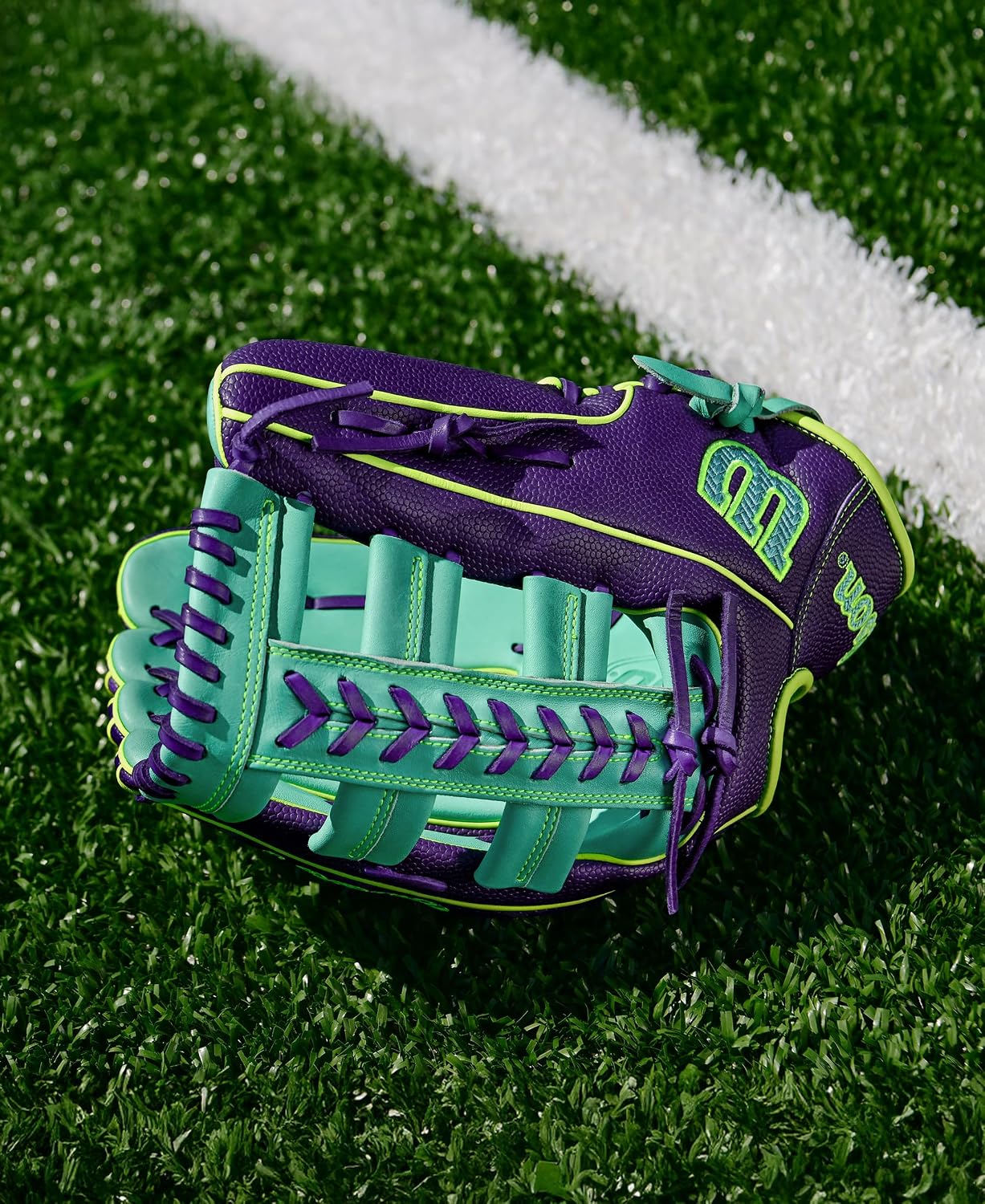 Wilson Fall 2025 A2000® Baseball Gloves