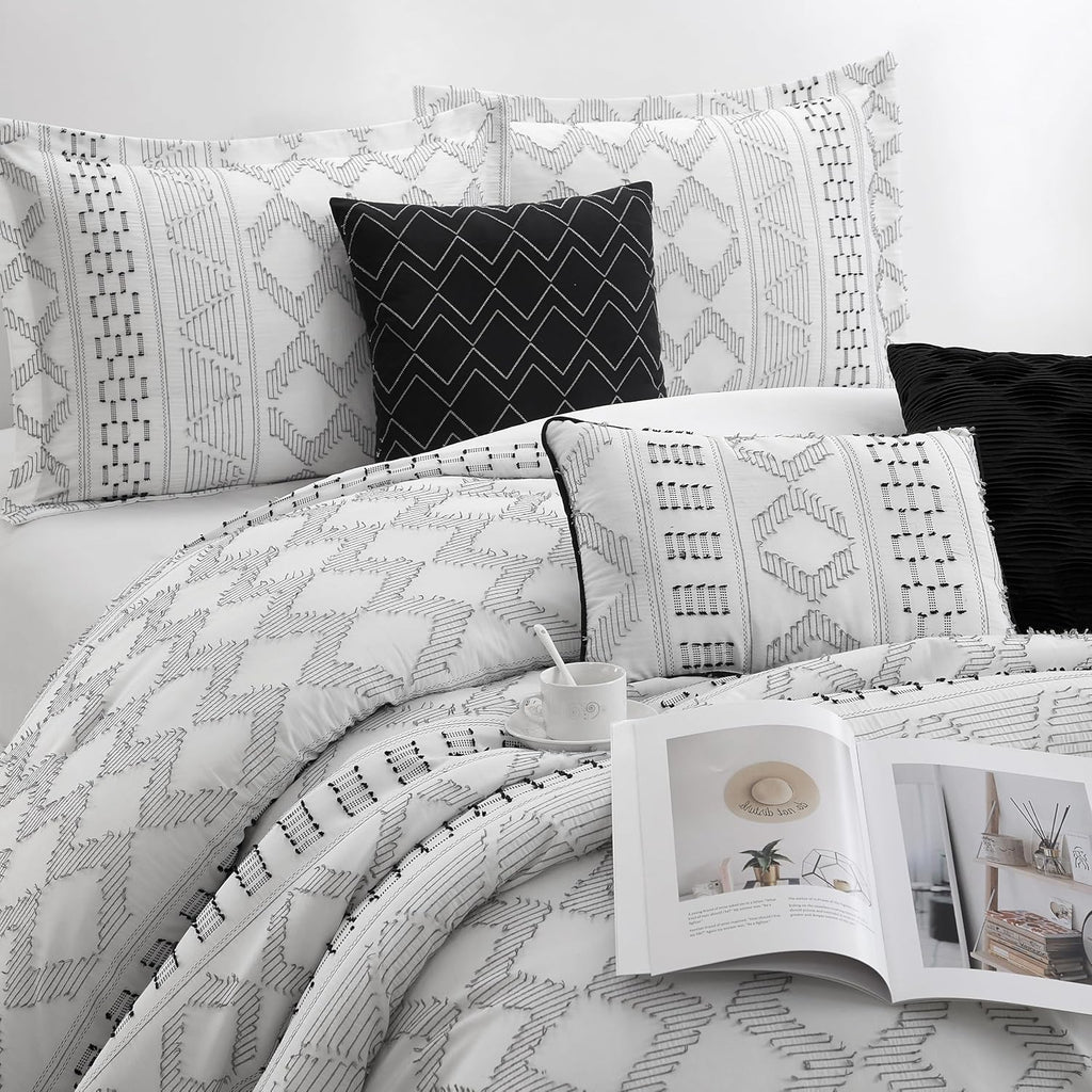 Grand Avenue 7 Piece White Black Comforter Set, Queen Size Clip Bedding Set, All Season Geometric Bedding Set, Matching Pillows, Shams, Bed Skirt