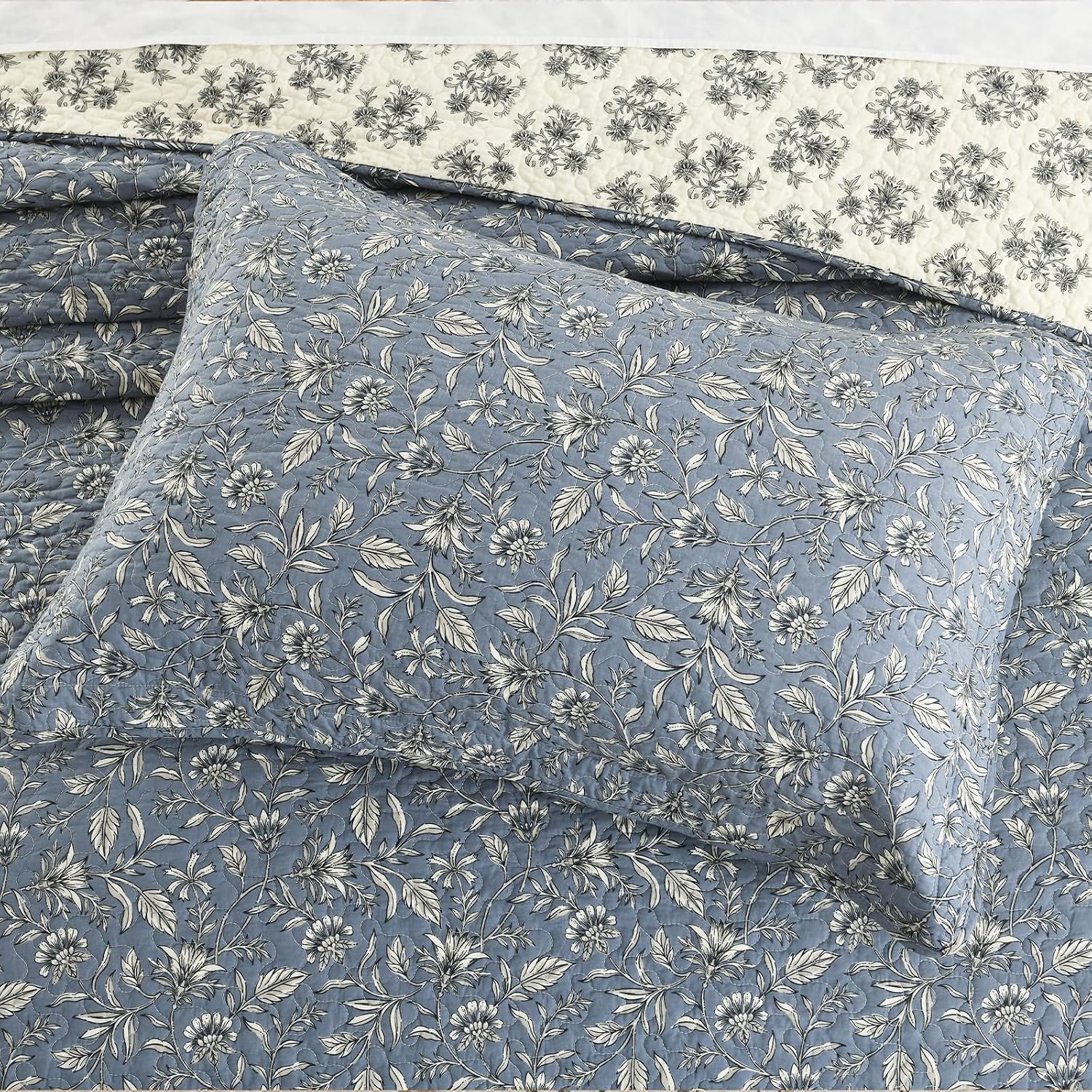 Floral Bedspread 128'x120' California King Bedspread, 100% Cotton XL Oversized King Quilt with 2 Pillowshams, Lightweight Botanical Quilted Bedspreads Coverlet Set, Blue/Gray/Beige, 3 Pcs