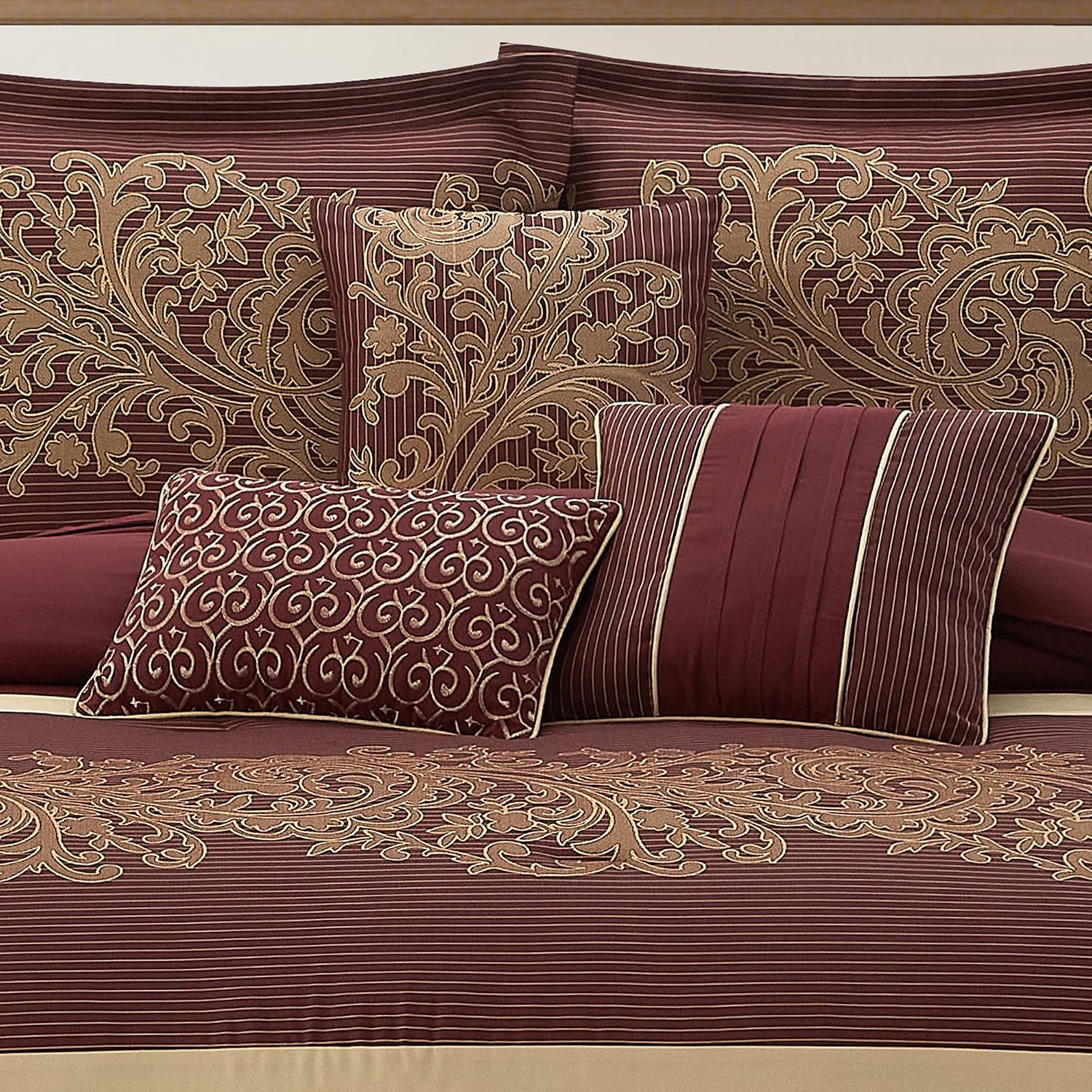 LANCO MODERN LIFESTYLE Red Gold Comforter Set, California King, Damask Jacquard with Matching Solid Piece Work, 7 Piece Soft Bedding Set for All Season, Bed Skirt, Pillow Shams and Decorative Pillows