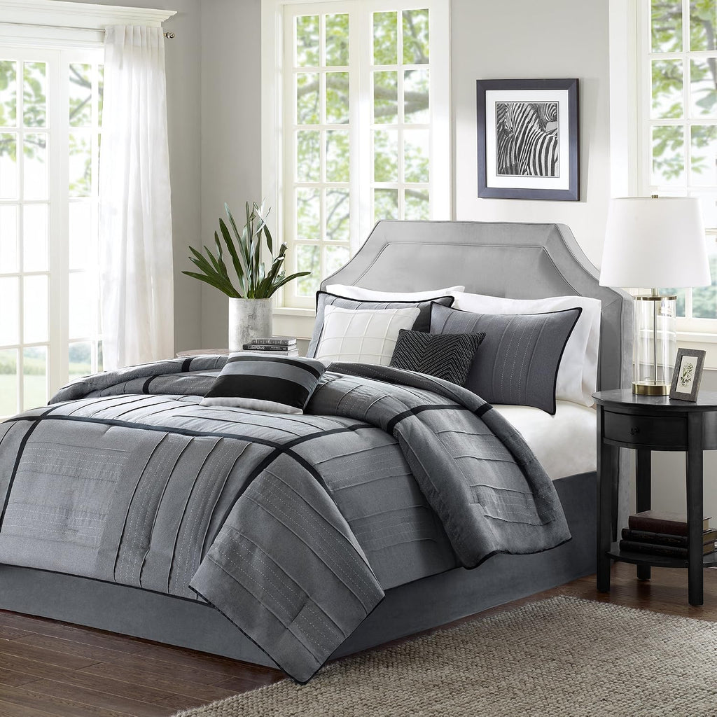 Madison Park Cozy Comforter Set Casual Blocks Design All Season, Matching Bed Skirt, Decorative Pillows, Cal King(104'x92'), Bridgeport Herringbone, Black Dark Grey, 7 Piece
