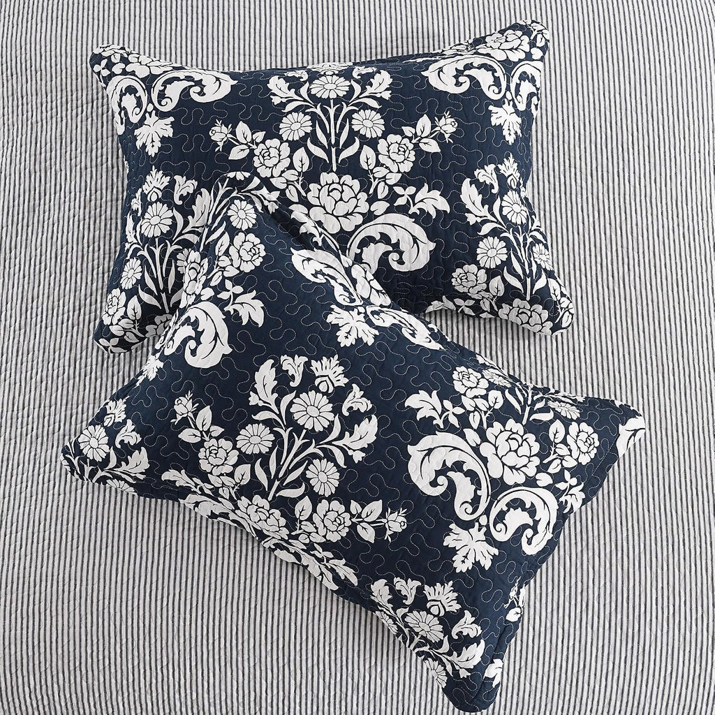 King Size Quilt Set, 100% Cotton Navy Blue Quilted Bedspread Set, Navy Blue White Floral Pattern Farmhouse Reversible Quilt Bedding Set for All Season, 3-Piece Quilt Set